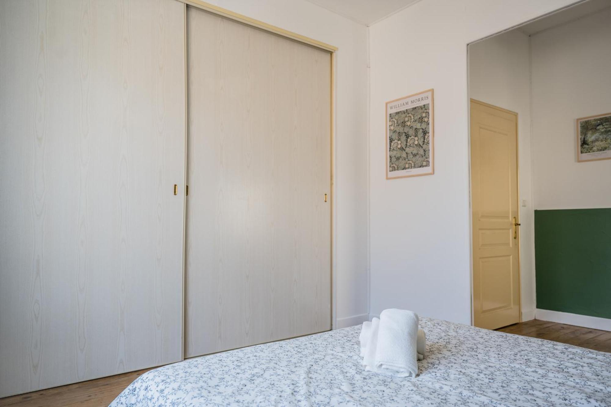 Maison De Lea, Climatisee, 50 M Marche Local De Bergerac, Terrasse Holiday home